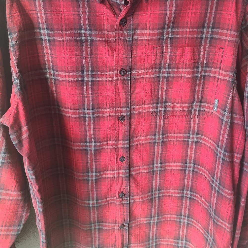 Men's Columbia Out and Back Button Down Shirt, Size Large - Picture 3 of 4